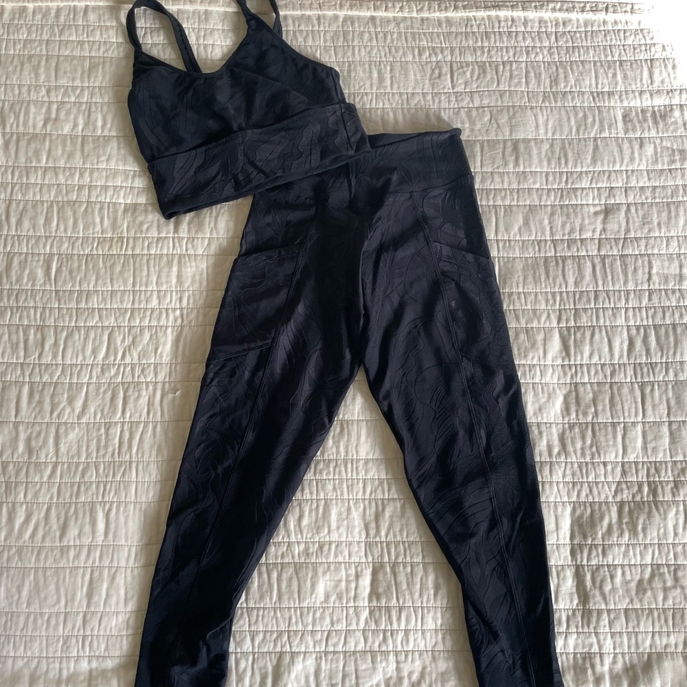 Black Textured Activewear Set
